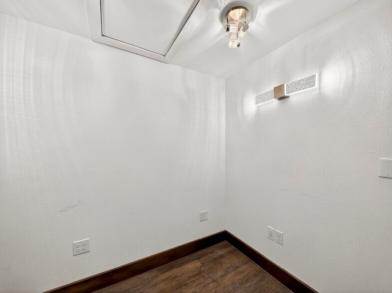 More Photos Of 612 N Third Street, Princeton Office For Sale