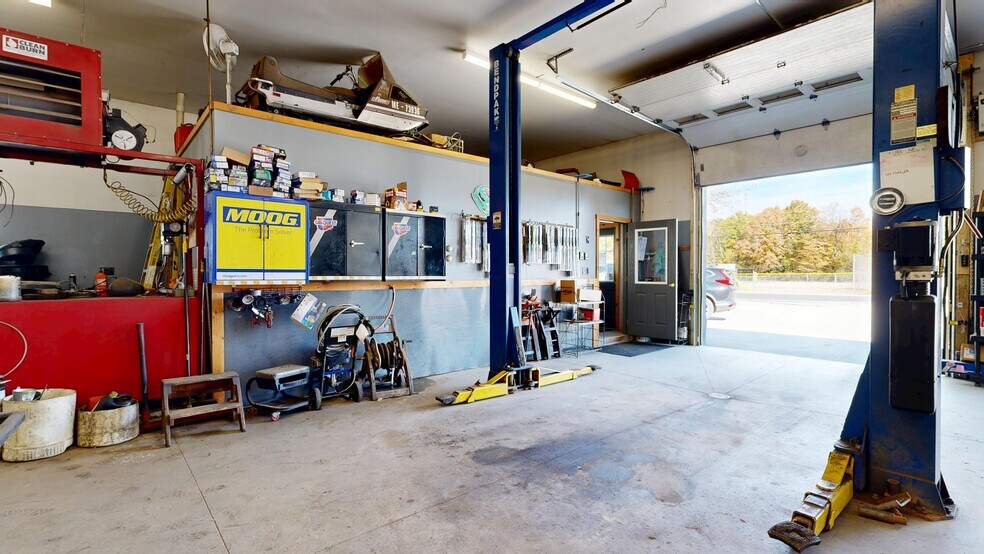 More Photos Of 48 S Main St, Andover Auto Repair For Sale