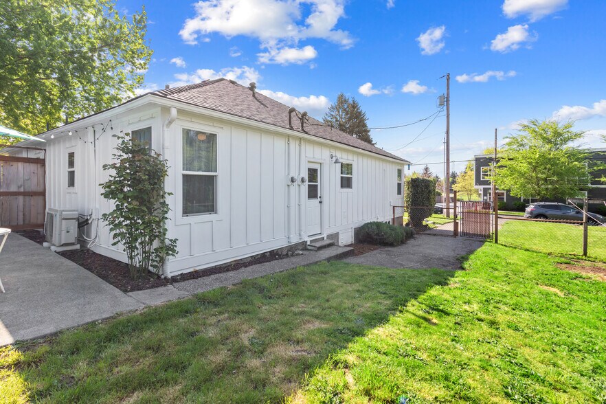 More Photos Of 510 E 16th St, Vancouver Manufactured Housing Mobile Home Park For Sale