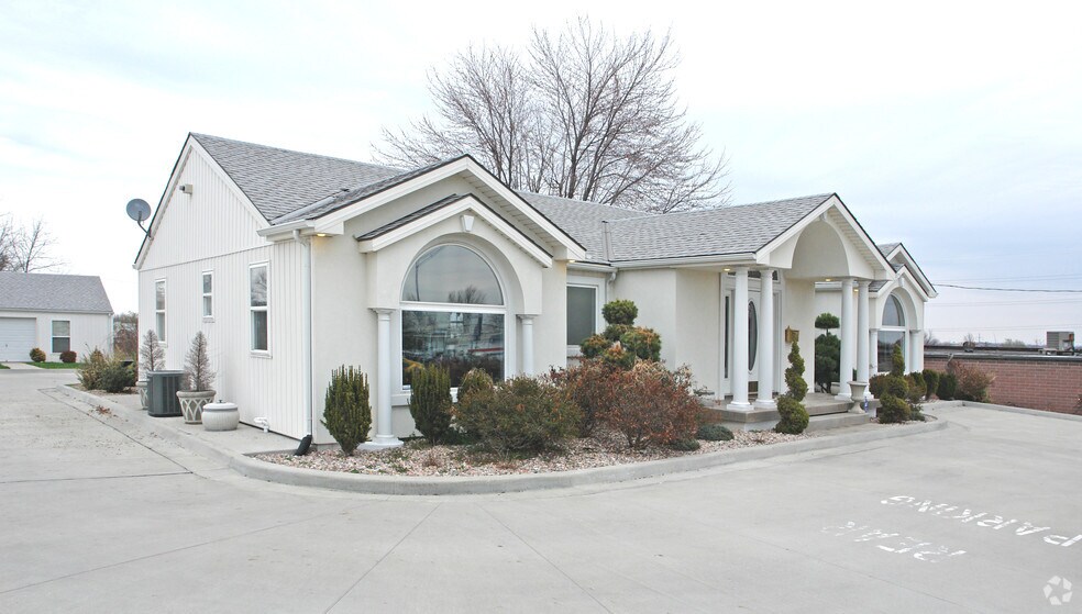 More Photos Of 1101 W Us-40 Hwy, Blue Springs Office For Lease