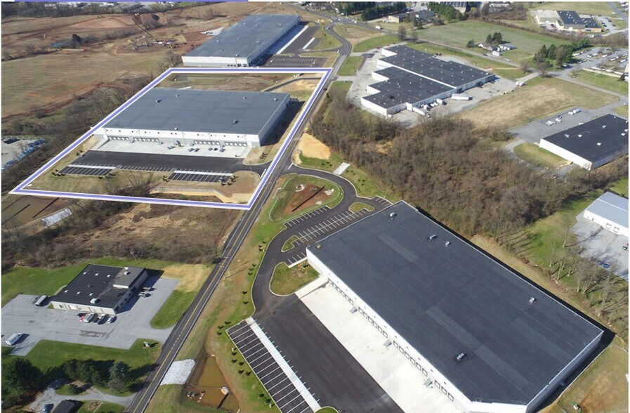 More Photos Of 165 Shady Ln, Manchester Distribution For Lease