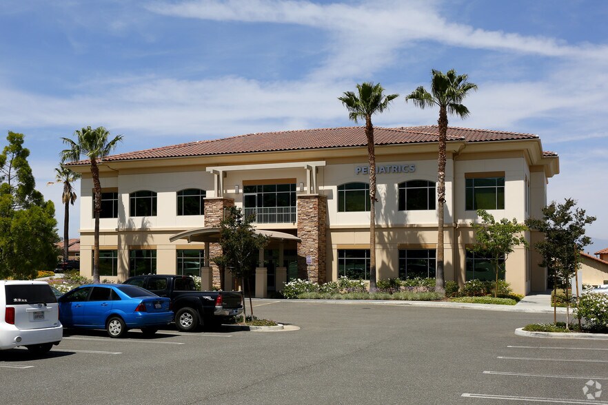More Photos Of 2815 S Main St, Corona Medical For Lease