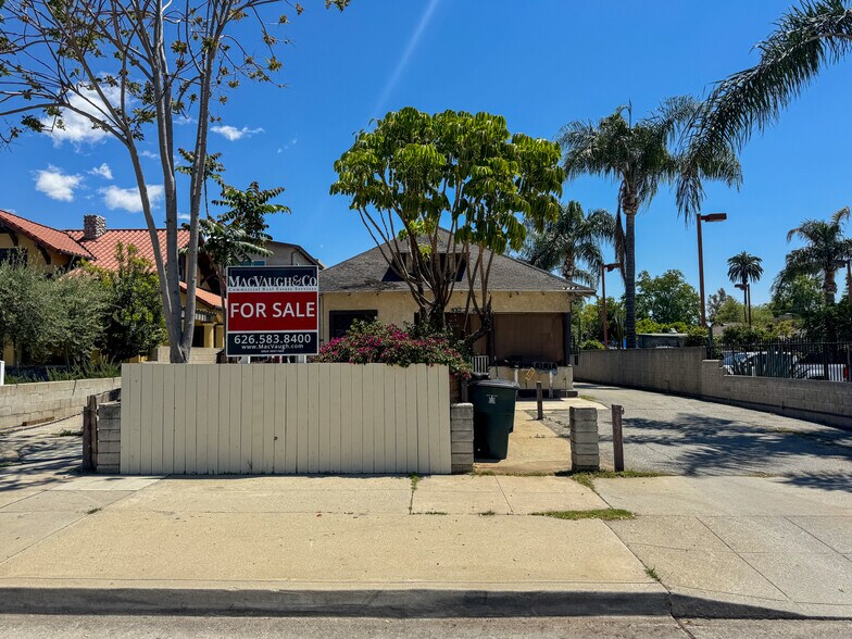 Primary Photo Of 826 N Fair Oaks Ave, Pasadena Land For Sale