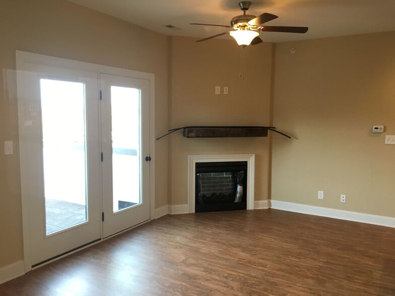 More Photos Of 100 Tradewynd Dr, Lynchburg General Retail For Sale