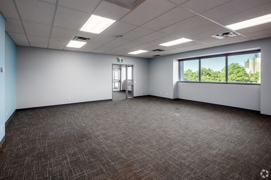 More Photos Of 516 John St N, Aylmer Unknown For Lease