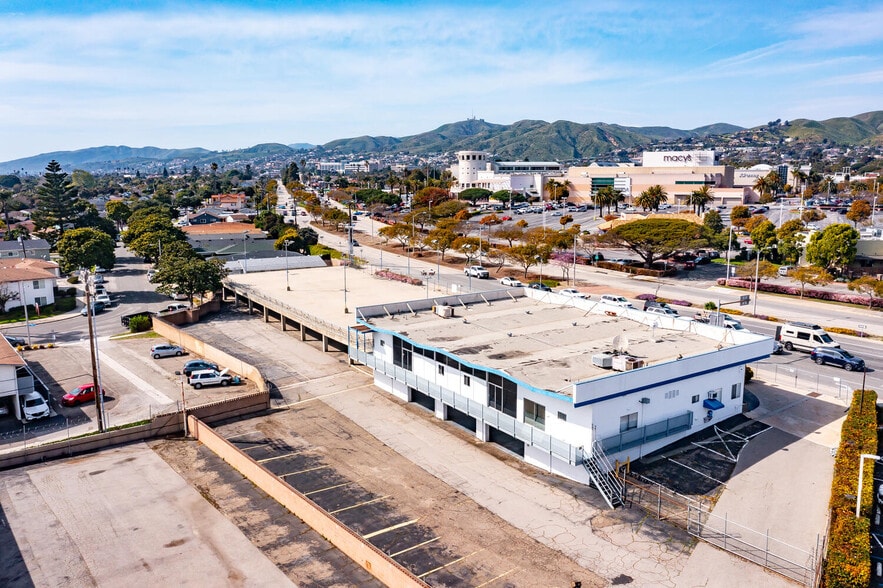 More Photos Of 3440 E Main St, Ventura Auto Dealership For Sale