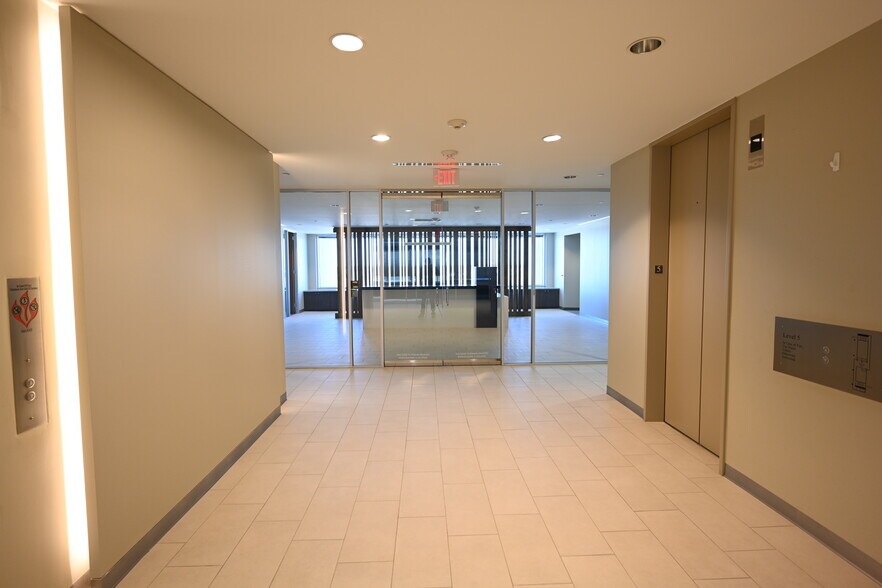 More Photos Of 16055 Space Center Blvd, Houston Office For Lease