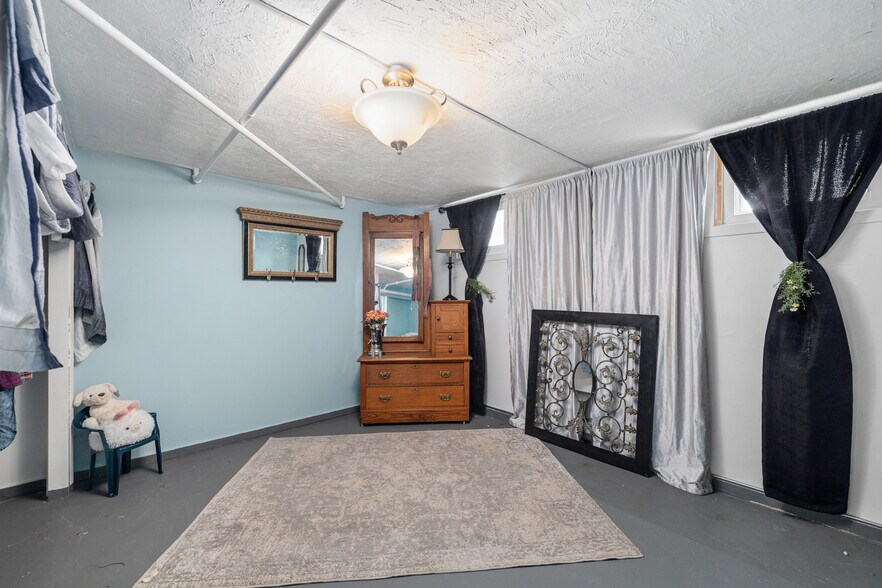 More Photos Of 720 E Lincolnway, Cheyenne Office Residential For Sale