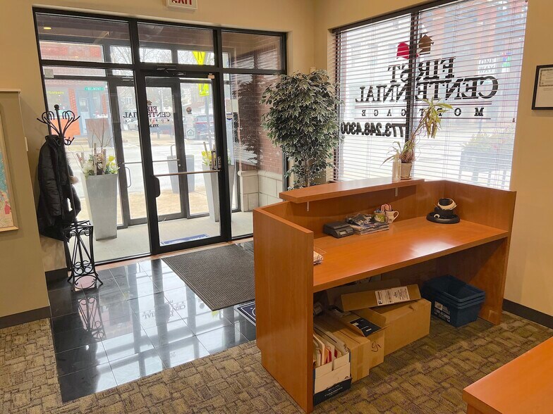 More Photos Of 2056-2058 W Belmont Ave, Chicago Office Residential For Sale