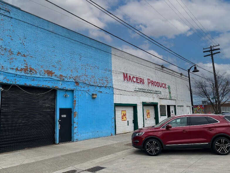 More Photos Of 2625-2641 RUSSELL St, Detroit Warehouse For Sale