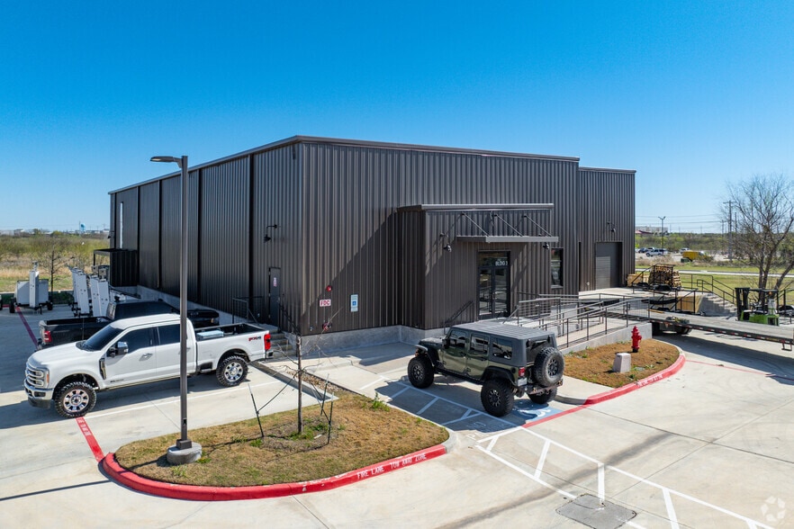 Primary Photo Of 2609 S Interstate 35, San Marcos Warehouse For Lease