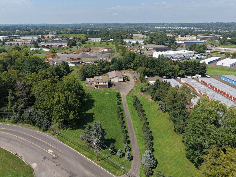 More Photos Of 1550 Mearns Rd, Ivyland Warehouse For Lease