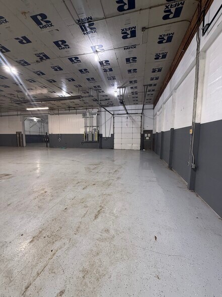 More Photos Of 3233 Dove Rd, Port Huron Warehouse For Sale