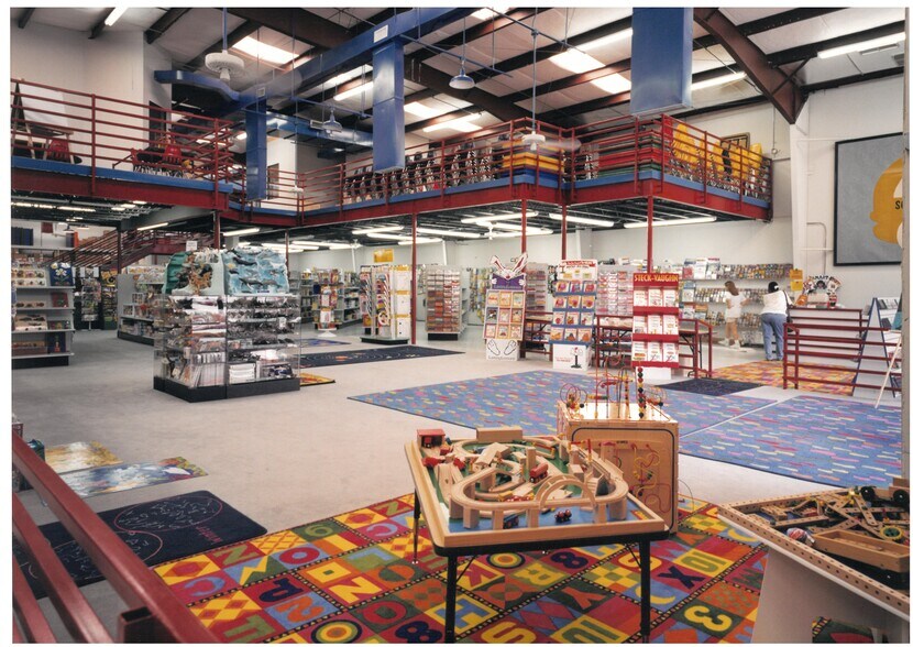 More Photos Of 3017 Edenborn Ave, Metairie Freestanding For Sale