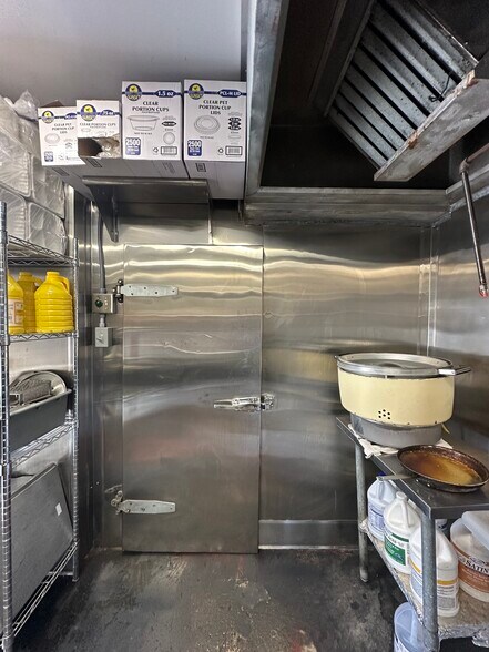 More Photos Of 2116 Artesia Blvd, Redondo Beach Restaurant For Sale