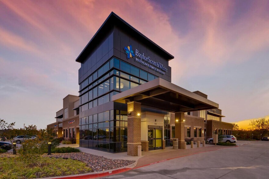 More Photos Of 925 E Southlake Blvd, Southlake Medical For Lease