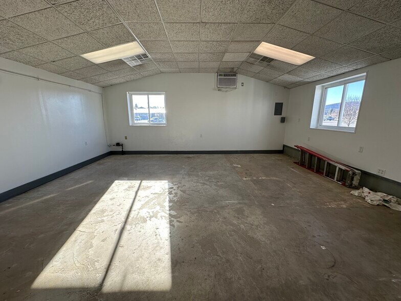 More Photos Of 317 Harrison Ave, Endicott Freestanding For Lease