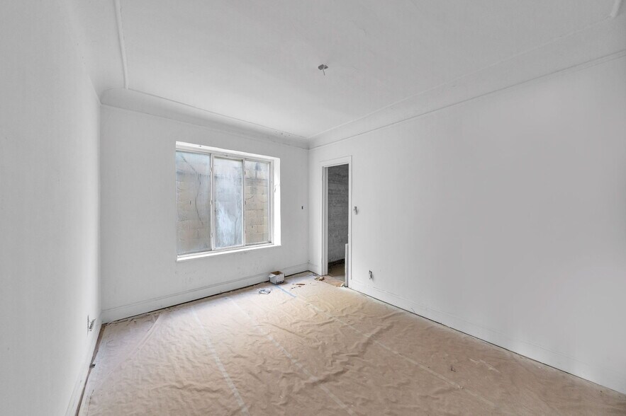 More Photos Of 15523 Mack Ave, Detroit Apartments For Sale