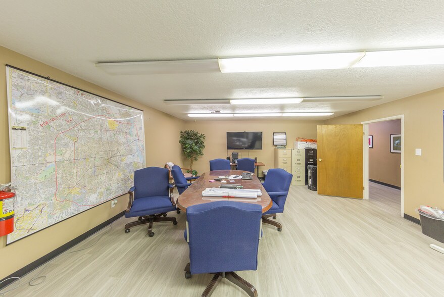 More Photos Of 1103 Center St, Pasadena Warehouse For Sale