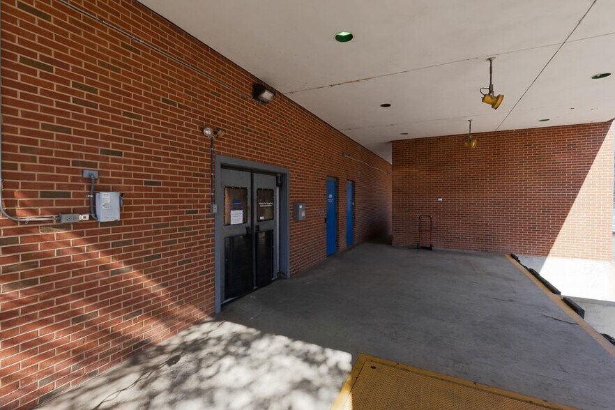 More Photos Of 261 E Palmer St, Franklin Manufacturing For Sale