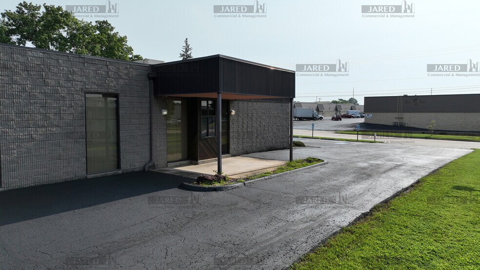 More Photos Of 509 S Union Ave, Springfield Light Distribution For Sale