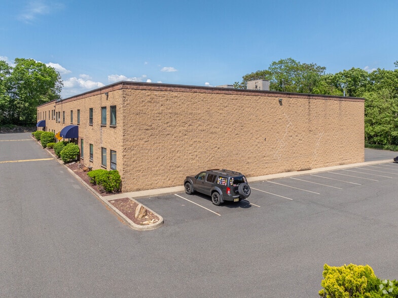 More Photos Of 270 Route 46 E, Rockaway Light Distribution For Lease