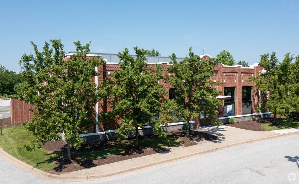 More Photos Of 10300 Mill Run Cir, Owings Mills Unknown For Lease