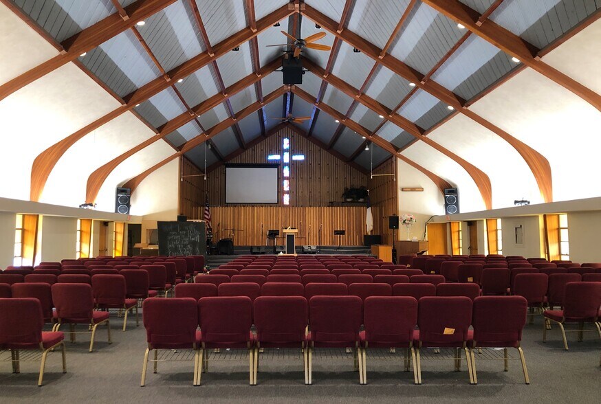 More Photos Of 4463 College Ave, San Diego Religious Facility For Lease