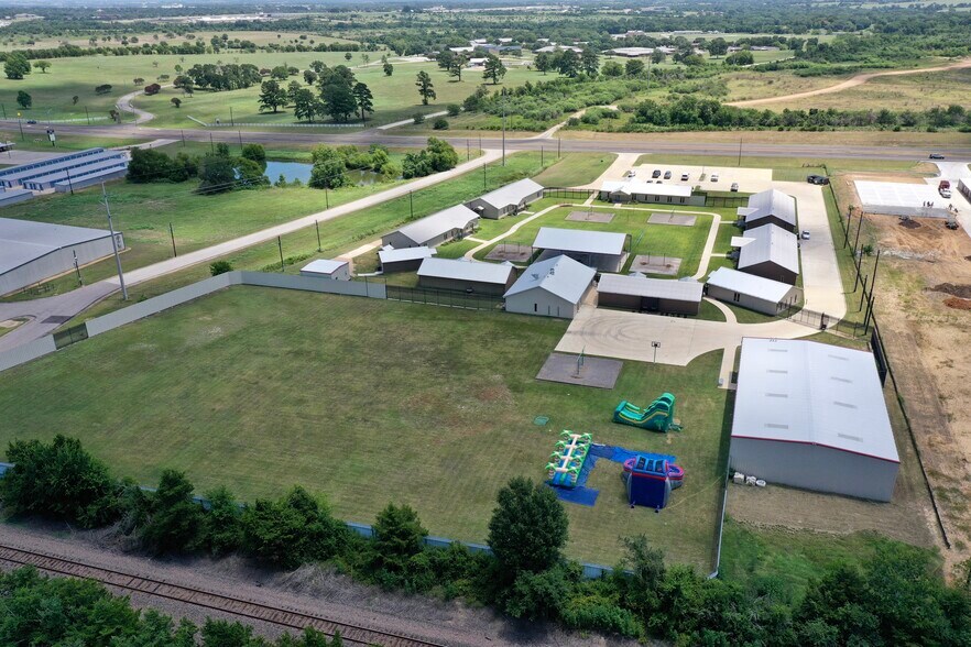 More Photos Of 4150 Highway 36 S, Brenham Shelter For Sale