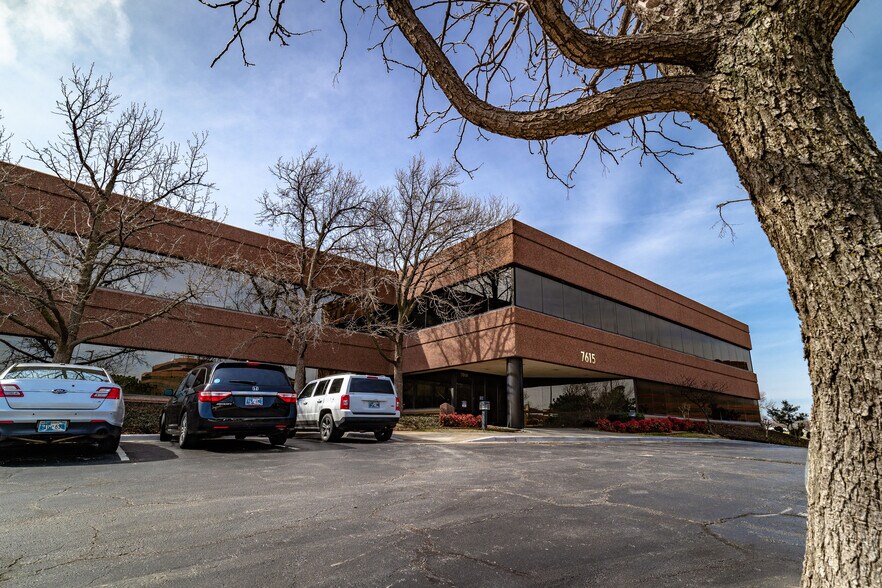 More Photos Of 7615 E 63rd Pl, Tulsa Office For Sale