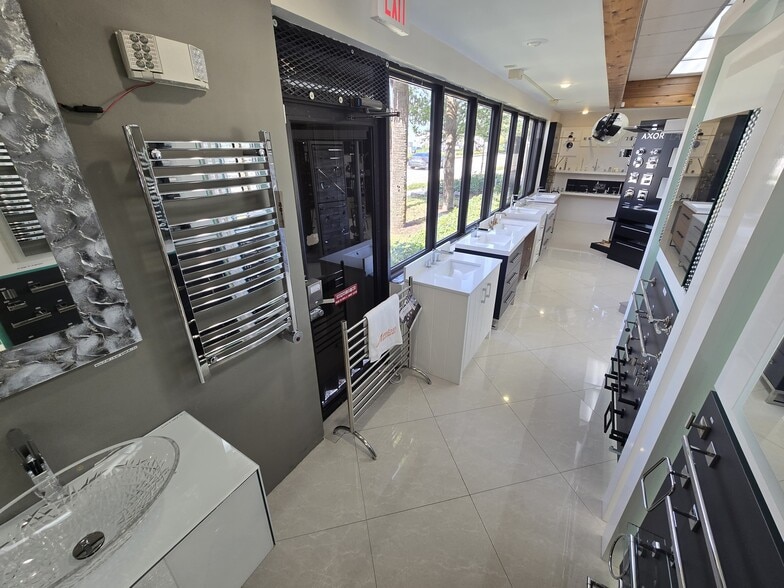 More Photos Of 1583 E Oakland Park Blvd, Oakland Park Freestanding For Sale