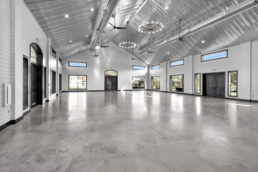 More Photos Of Wedding Venue, Conroe Lodge Meeting Hall For Sale