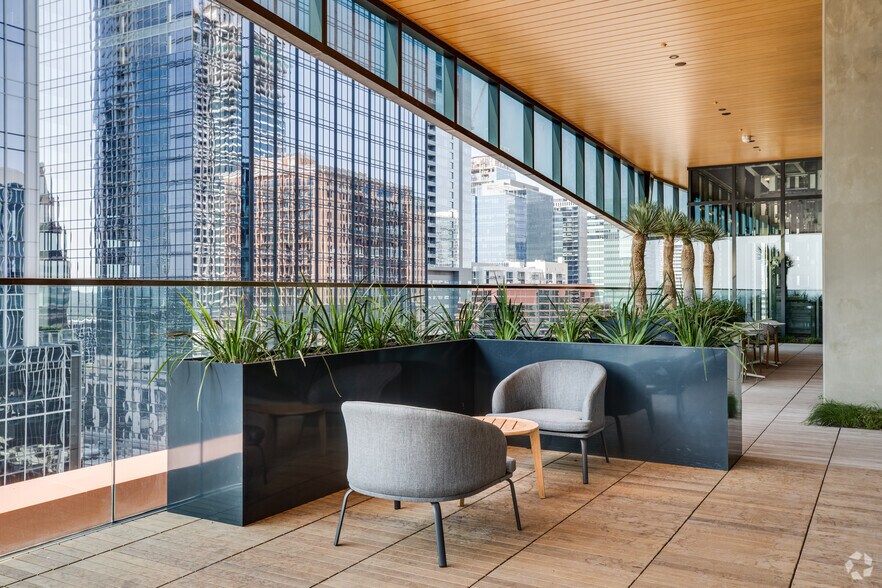 More Photos Of 405 Colorado St, Austin Office For Lease