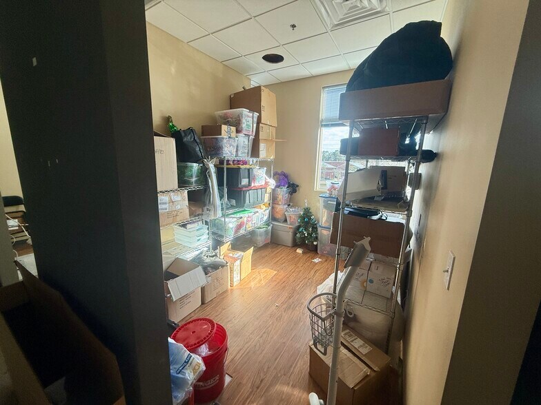 More Photos Of 449621 Us-301, Callahan Medical For Lease