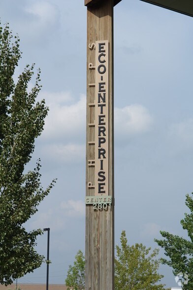 More Photos Of 2801 21st Ave S, Minneapolis Flex For Lease