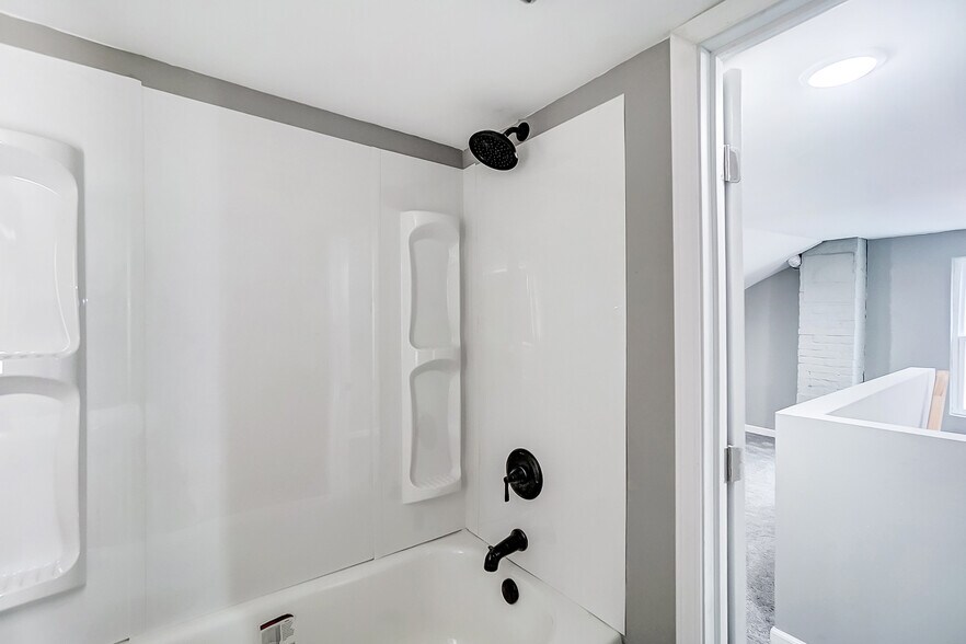 More Photos Of 2124 Saint Michael St, Cincinnati Apartments For Sale