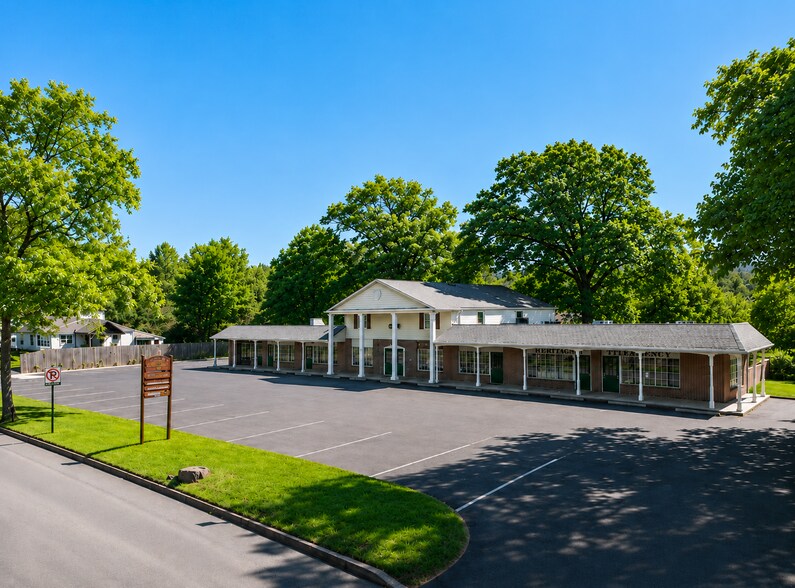 Primary Photo Of 1091 General Knox Rd, Washington Crossing Storefront Retail Office For Lease