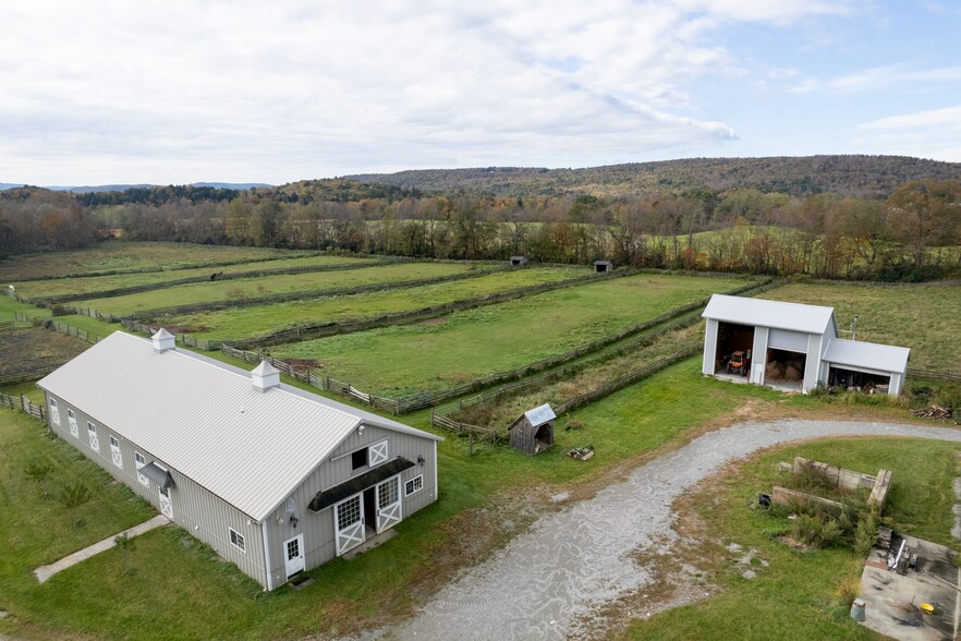 More Photos Of 4 Whitman Rd, Stephentown Sports And Entertainment For Sale
