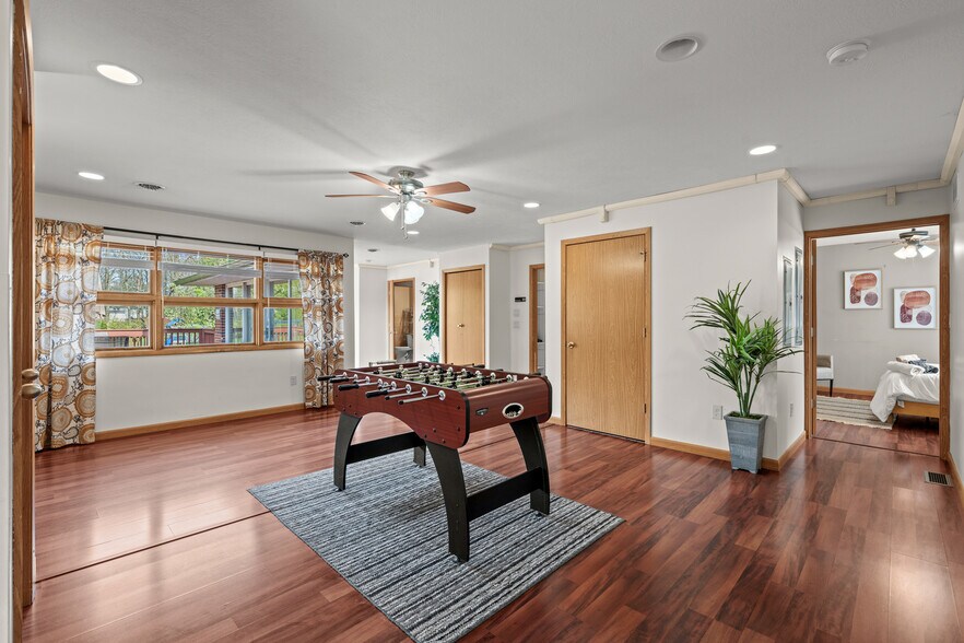 More Photos Of 327 S Miller Rd, Fairlawn Assisted Living For Sale