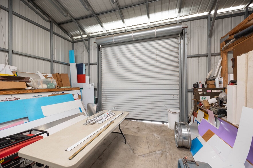 More Photos Of 319 E Howard St, Live Oak Storefront Retail Office For Sale