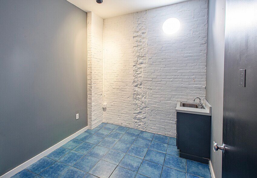 More Photos Of 140 Main St, Northampton Office For Lease