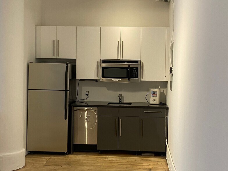 More Photos Of 28 W 27th St, New York Loft Creative Space For Sale