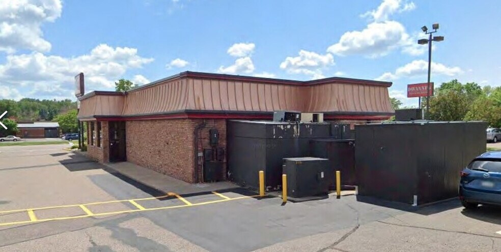 More Photos Of 1899 Perimeter Rd, Roseville Fast Food For Lease