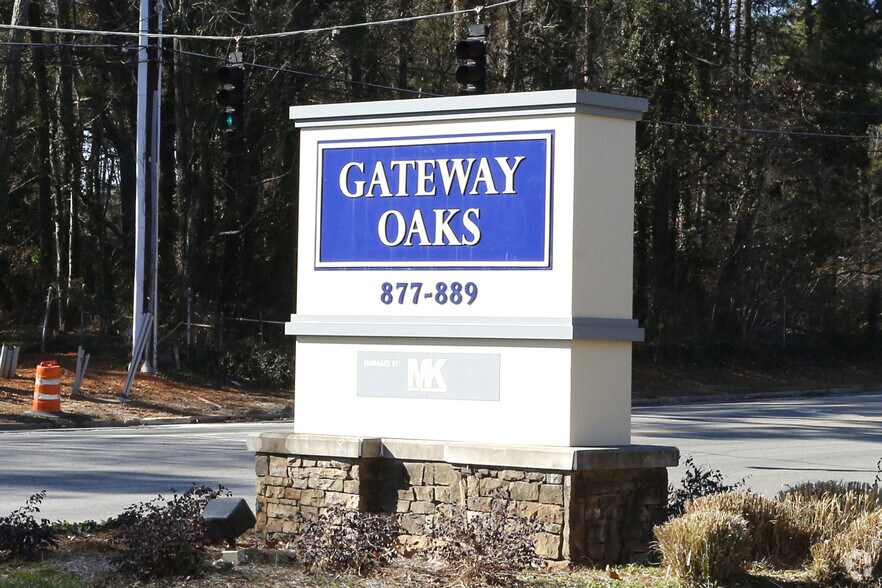 More Photos Of 889 Franklin Rd, Marietta Light Distribution For Lease