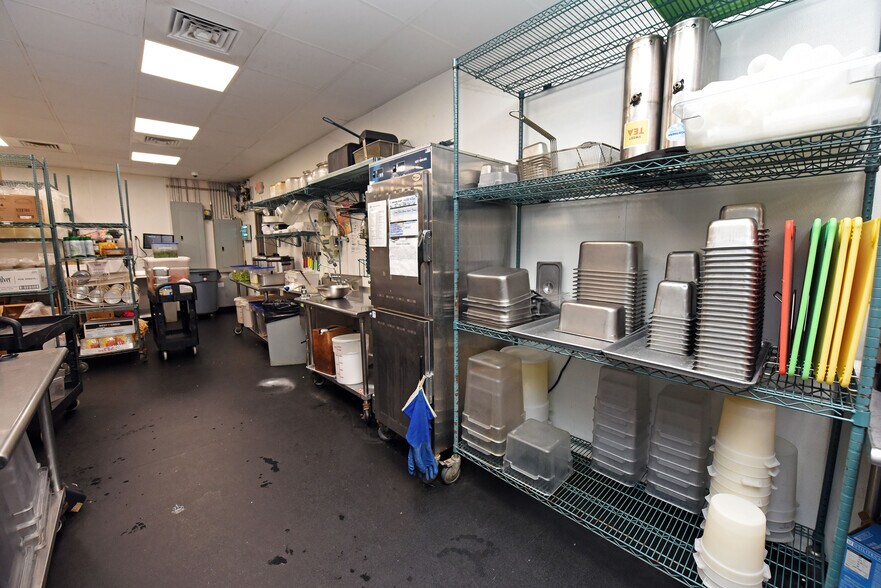 More Photos Of 212 Highland Pky, Ellijay Fast Food For Lease