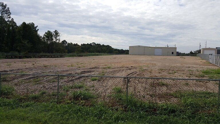 More Photos Of 820 W Harrison Rd, Longview Warehouse For Lease
