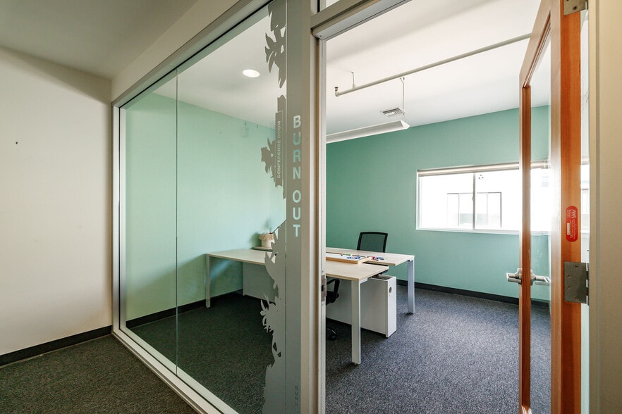 More Photos Of 1104 Highland Ave, Manhattan Beach Loft Creative Space For Sale