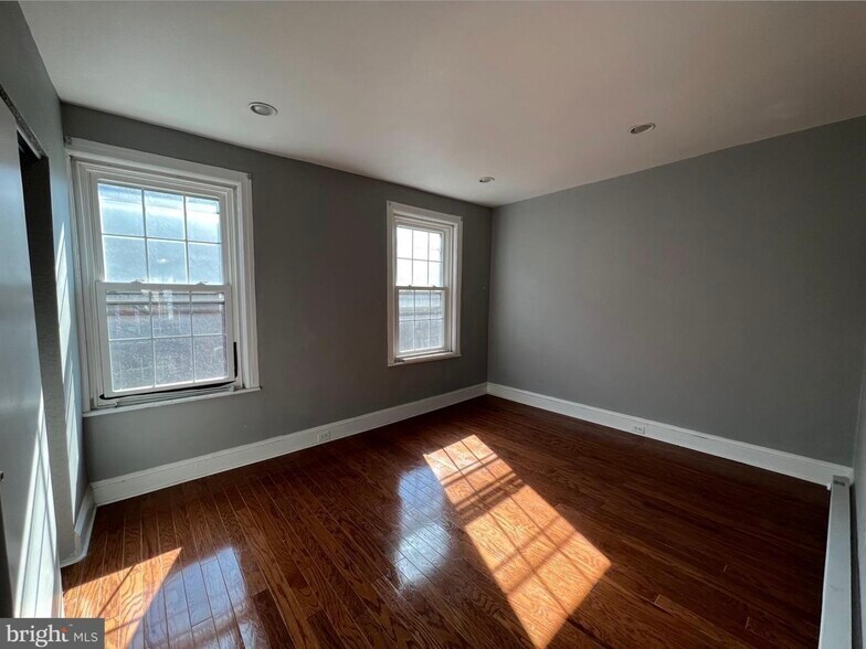 More Photos Of , Philadelphia Unknown For Sale