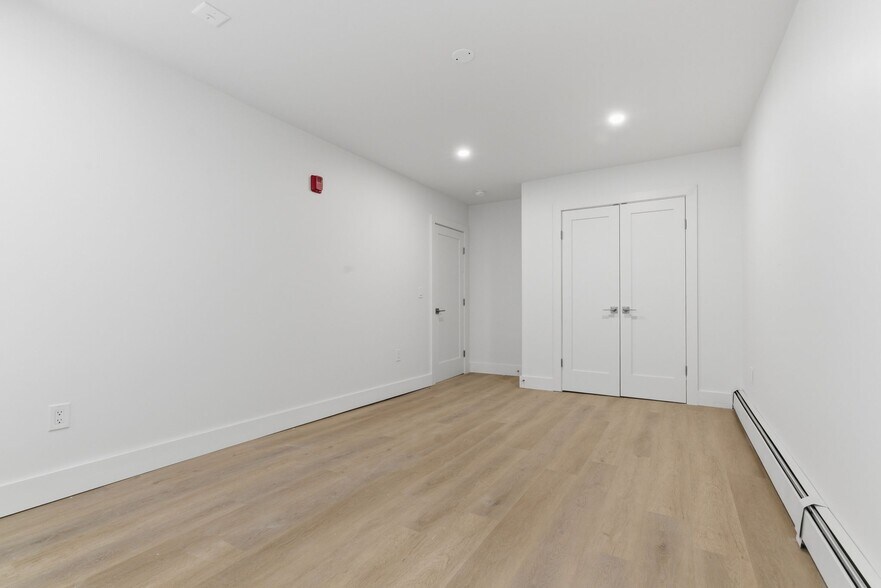 More Photos Of 126 140 Sayles, Woonsocket Apartments For Sale