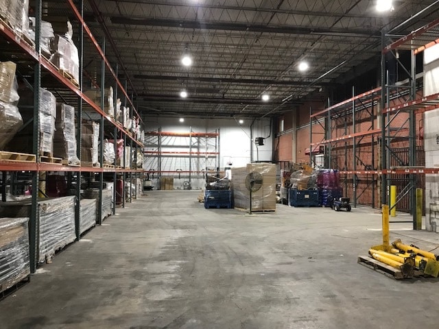 More Photos Of 8770 S Central Expy, Dallas Manufacturing For Lease